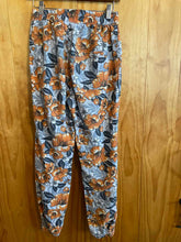 Load image into Gallery viewer, Size S Urban Outfitters Grey Women's Sweatpants
