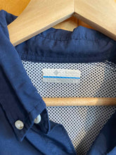 Load image into Gallery viewer, Size Large Columbia Men's Long Sleeve Shirt
