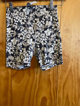 Load image into Gallery viewer, Size XSmall Offline White Print Shorts
