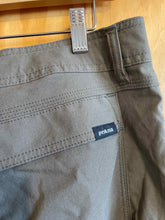 Load image into Gallery viewer, Size 36x32 Prana Men&#39;s Pants
