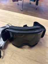 Load image into Gallery viewer, Smith Goggles
