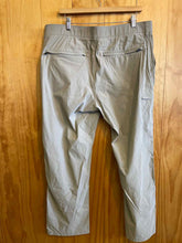 Load image into Gallery viewer, Size 38 LB Tech Men's Pants
