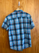 Load image into Gallery viewer, Size Large Columbia Men's Short Sleeve Shirt

