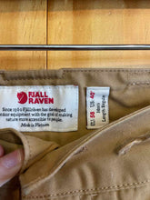 Load image into Gallery viewer, Size 40 Fjall Raven Men's Hiking Pants
