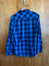 Load image into Gallery viewer, Size S J Crew Men's Flannel

