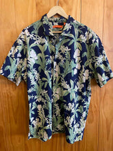 Load image into Gallery viewer, Size 2XL Tori Richard Men's Short Sleeve Shirt
