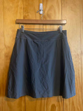Load image into Gallery viewer, Size M Aunua Grey Skort
