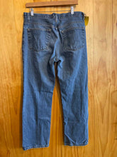 Load image into Gallery viewer, Size 33 Faded Glory Men&#39;s Jeans
