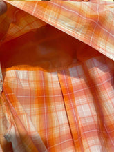 Load image into Gallery viewer, Size M Duluth Trading Salmon Women&#39;s Flannel
