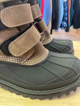 Load image into Gallery viewer, Women&#39;s Shoe Size 8 L.L. Bean Brown Women&#39;s Winter Boots
