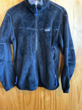 Load image into Gallery viewer, Size Large Patagonia Black Women's Fleece Sweatshirt

