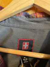 Load image into Gallery viewer, Size M SwissTech Men's Flannel
