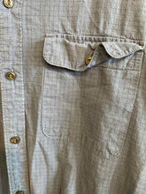 Load image into Gallery viewer, Size XL Mountain Hardwear Men's Short Sleeve Shirt
