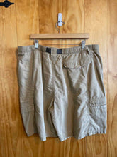 Load image into Gallery viewer, Size XL Columbia Men&#39;s Shorts
