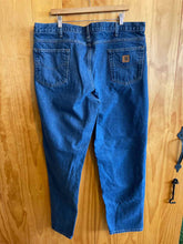 Load image into Gallery viewer, Size 42 Carhartt Men&#39;s Jeans
