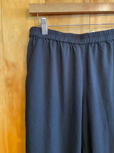 Load image into Gallery viewer, Size Medium Marine Layer Black Women's Pants
