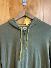 Load image into Gallery viewer, Size XL Duluth Trading Green Women&#39;s Sweater &amp; Sweatshirt
