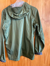 Load image into Gallery viewer, Size S Patagonia Men's Rain Jacket

