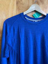 Load image into Gallery viewer, Size Medium Smart Wool Men&#39;s Long Sleeve Shirt
