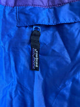 Load image into Gallery viewer, Unisex Patagonia Hoodie
