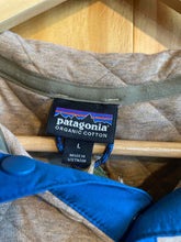Load image into Gallery viewer, Size L Patagonia Men's Jacket
