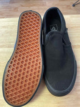 Load image into Gallery viewer, 7 Vans Men&#39;s Shoes
