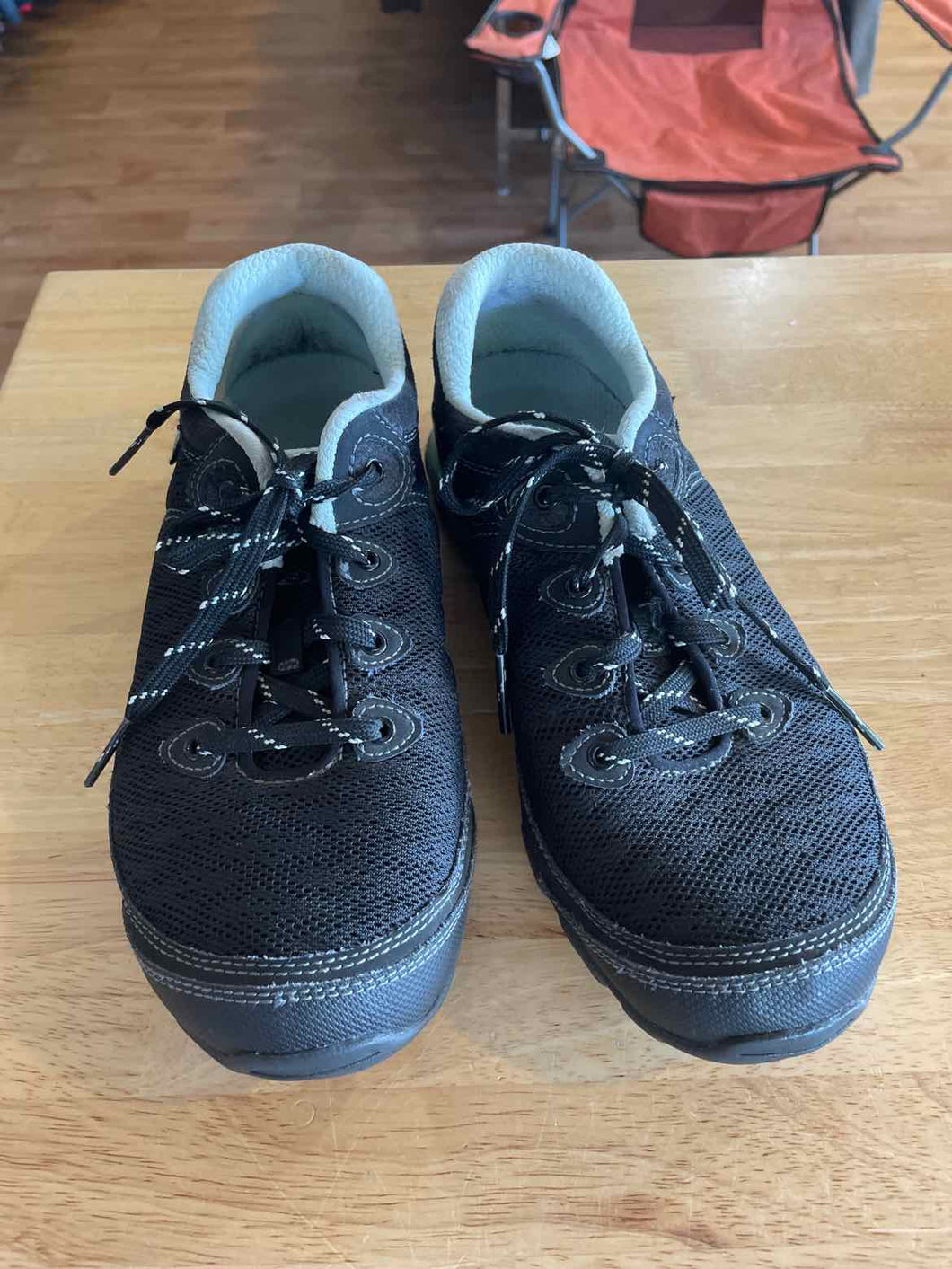 Women's Shoe Size 8 Ahnu Black Shoes