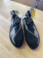 Load image into Gallery viewer, Adidas Shoes
