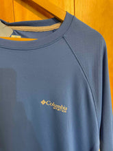 Load image into Gallery viewer, Size L Columbia Men&#39;s Long Sleeve Shirt
