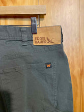 Load image into Gallery viewer, Size 36 Eddie Bauer Men&#39;s Pants

