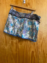 Load image into Gallery viewer, Size One Size Floral Print Skirt
