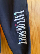 Load image into Gallery viewer, Black Women&#39;s Sweatpants
