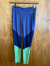 Load image into Gallery viewer, Size S Marmot Purple Women's Leggings
