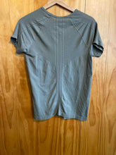 Load image into Gallery viewer, Size Medium Athleta Olive Women's Short Sleeve Shirt
