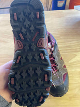 Load image into Gallery viewer, Women&#39;s Shoe Size 4.5 Timberland Brown Hiking Shoes
