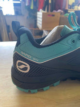 Load image into Gallery viewer, Shoe Size 6.5 Scarpa Grey Hiking Shoes

