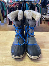 Load image into Gallery viewer, Shoe Size 6 Sorel Gray Snow Boots
