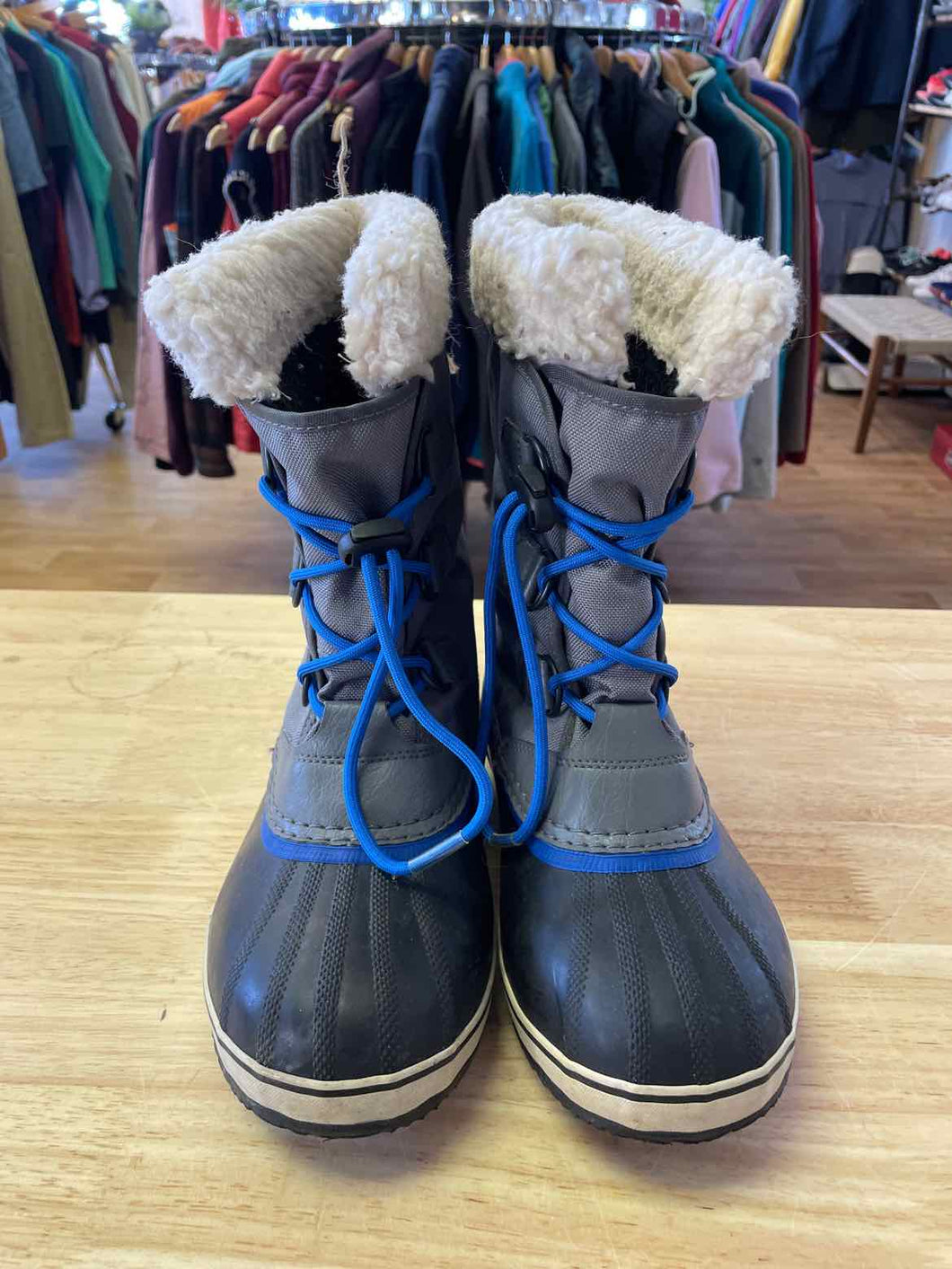 Shoe Size 6 Sorel Gray Snow Boots