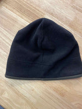 Load image into Gallery viewer, Mountain Hardwear Beanie
