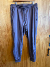 Load image into Gallery viewer, Size XL Under Armour Purple Women&#39;s Sweatpants
