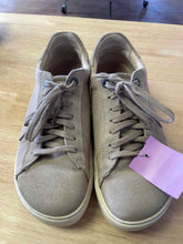 Load image into Gallery viewer, Shoe Size 37 Birkenstock Tan Casual Shoes
