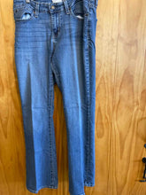 Load image into Gallery viewer, Size 12 Levi Strauss &amp; Co. Blue Women's Jeans
