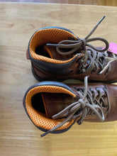 Load image into Gallery viewer, Shoe Size 7.5 Timberland Brown Boots
