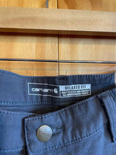 Load image into Gallery viewer, Size 6 Short Carhartt Grey Women&#39;s Pants
