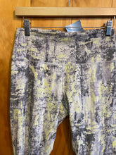 Load image into Gallery viewer, Size 10 Lululemon Grey Women's Leggings
