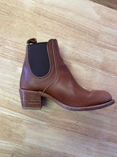 Load image into Gallery viewer, Women&#39;s Shoe Size 10 Red Wing Brown Boots
