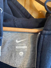 Load image into Gallery viewer, Mens Size XL Nike Men&#39;s Hoodie
