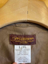 Load image into Gallery viewer, Pflueger Fishing Vest
