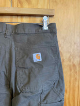 Load image into Gallery viewer, Size 30 Carhartt Men&#39;s Pants
