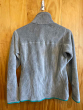 Load image into Gallery viewer, Size S Patagonia Grey Women&#39;s Fleece Sweatshirt
